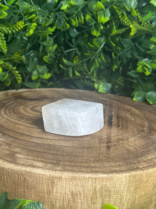 Iceland Calcite Rhombohedron (2)