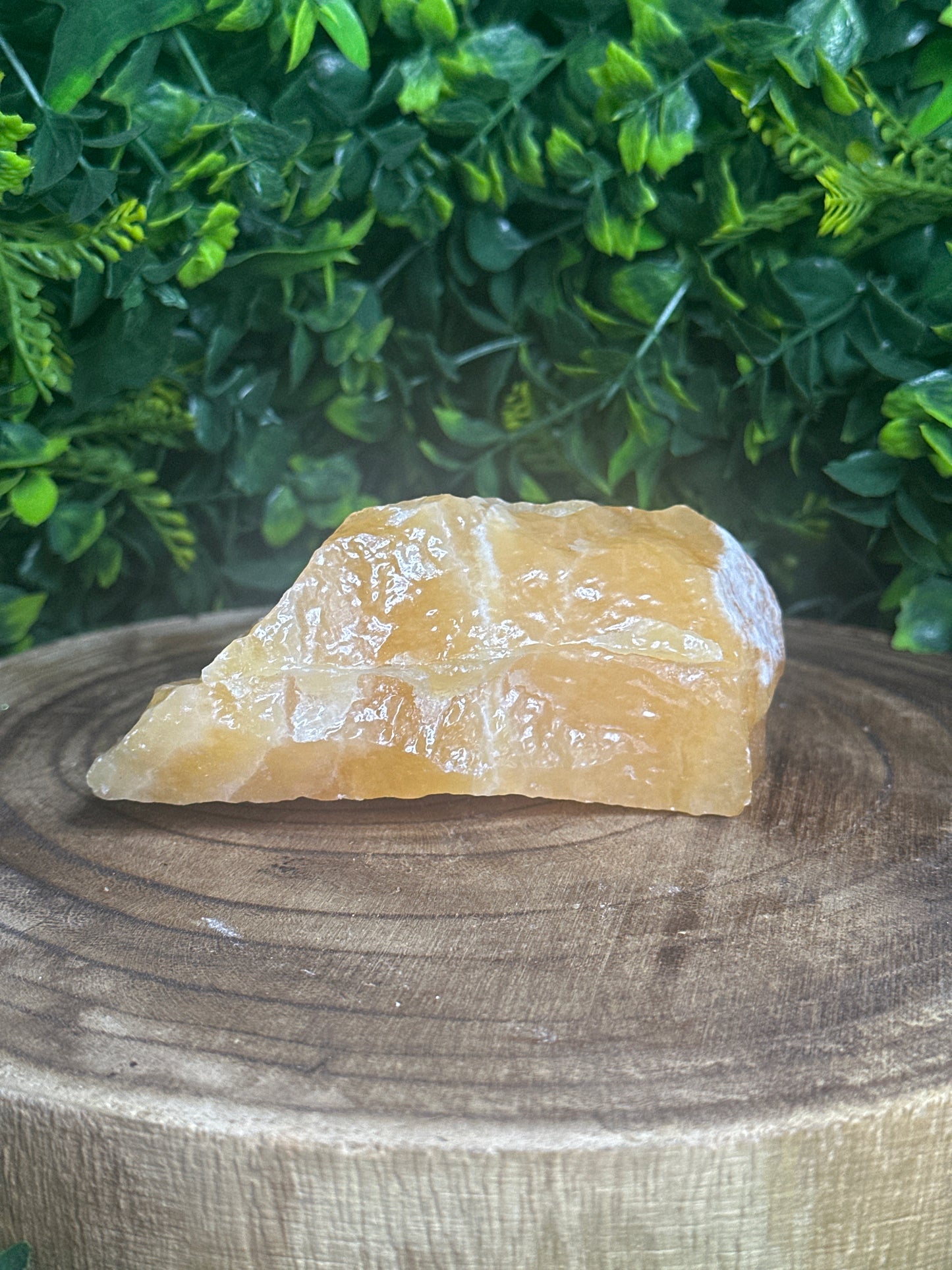 Orange Calcite Statement 473kg